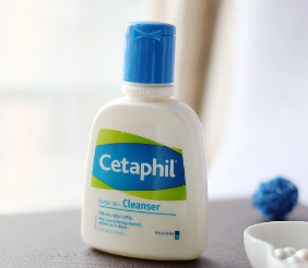 皮肤科医生推荐的医用药妆洗面奶