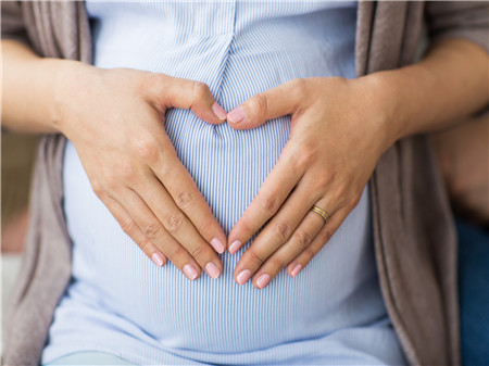 腹腔妊娠是什么原因引起的