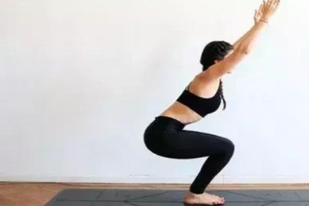 女性如何拥有一双美腿，六个瑜伽动作帮你忙