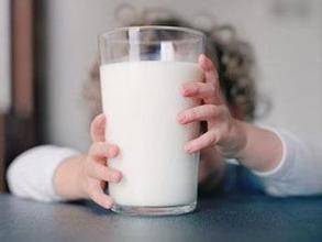 1~6段奶粉,宝宝喝到几段才最好？喝什么奶要根据年龄来