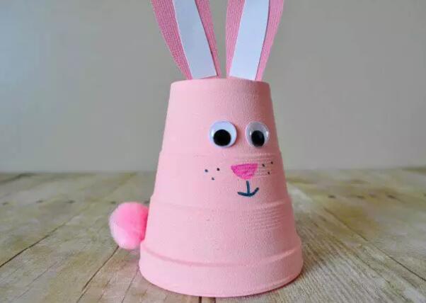一次性纸杯手工制作小兔子