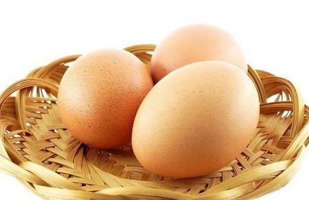 得了霉菌可以吃鸡蛋吗 鸡蛋对霉菌有危害吗？