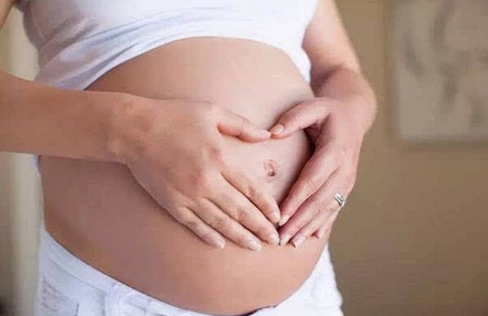 输卵管堵塞的女性该如何要孩子？