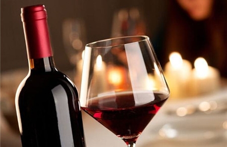 乳腺囊肿可以喝红酒吗 红酒对女人到底是好还是坏呢？