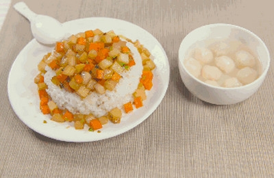 教你两道月子餐「土豆萝卜饭+鱼丸汤」