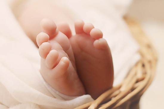 怎样给早产儿按摩 从头到脚都要做