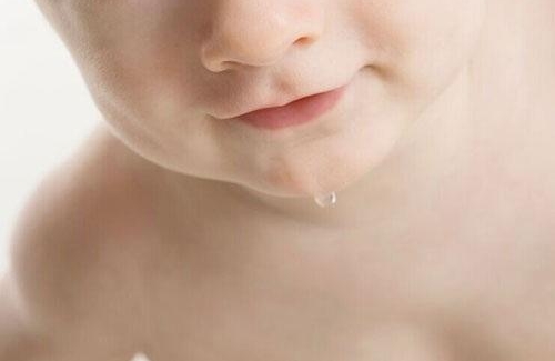 宝宝流口水的原因 宝宝疾病引起的流口水原因分析