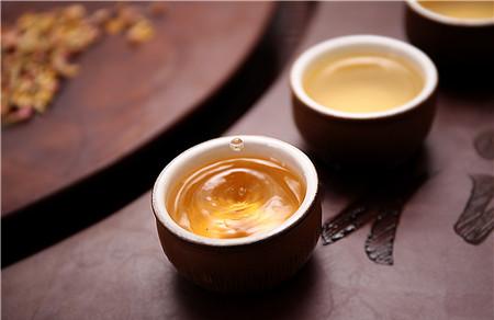 月经期间可以喝茶叶水吗 喝茶会导致月经不来吗？