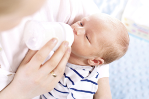 宝宝突然吐奶很厉害的原因分析是什么