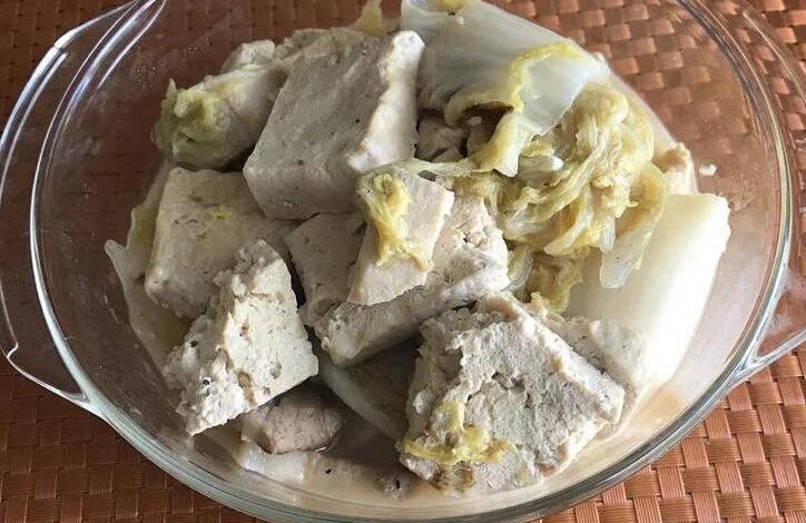 白菜炖豆腐 鲜甜美味减脂餐