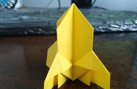 手工折纸火箭的折法图解