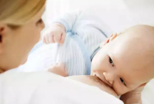 哺乳期用防晒霜会影响母乳吗 哺乳期用防晒霜对宝宝有影响吗