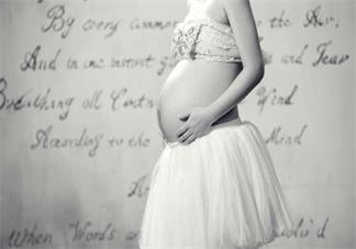 怀孕五个月肚子不是很显怀是什么情况 怀孕五个月不显怀正常吗