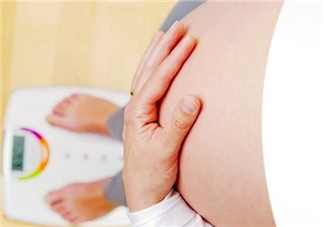 怀孕后肚子上黑线是什么 妊娠线形成的原因