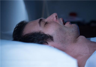 睡太久增加中风风险是真的吗 为什么说睡太久增加中风风险