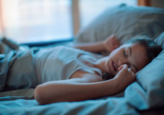 有哪些快速入眠的方法 快速帮助入眠的方法