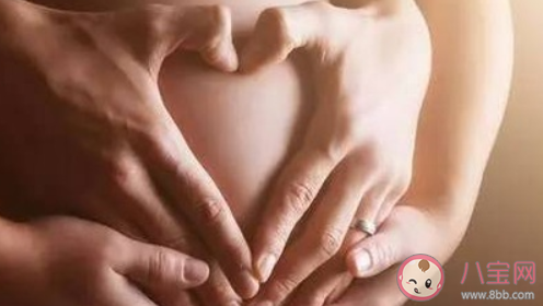 为什么有人喜欢摸孕妇的肚子 喜欢摸孕妇肚子是什么心理