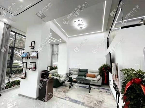 开封乐唯口腔门诊部集英街店