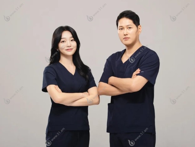 韩国elev clinic皮肤科医生